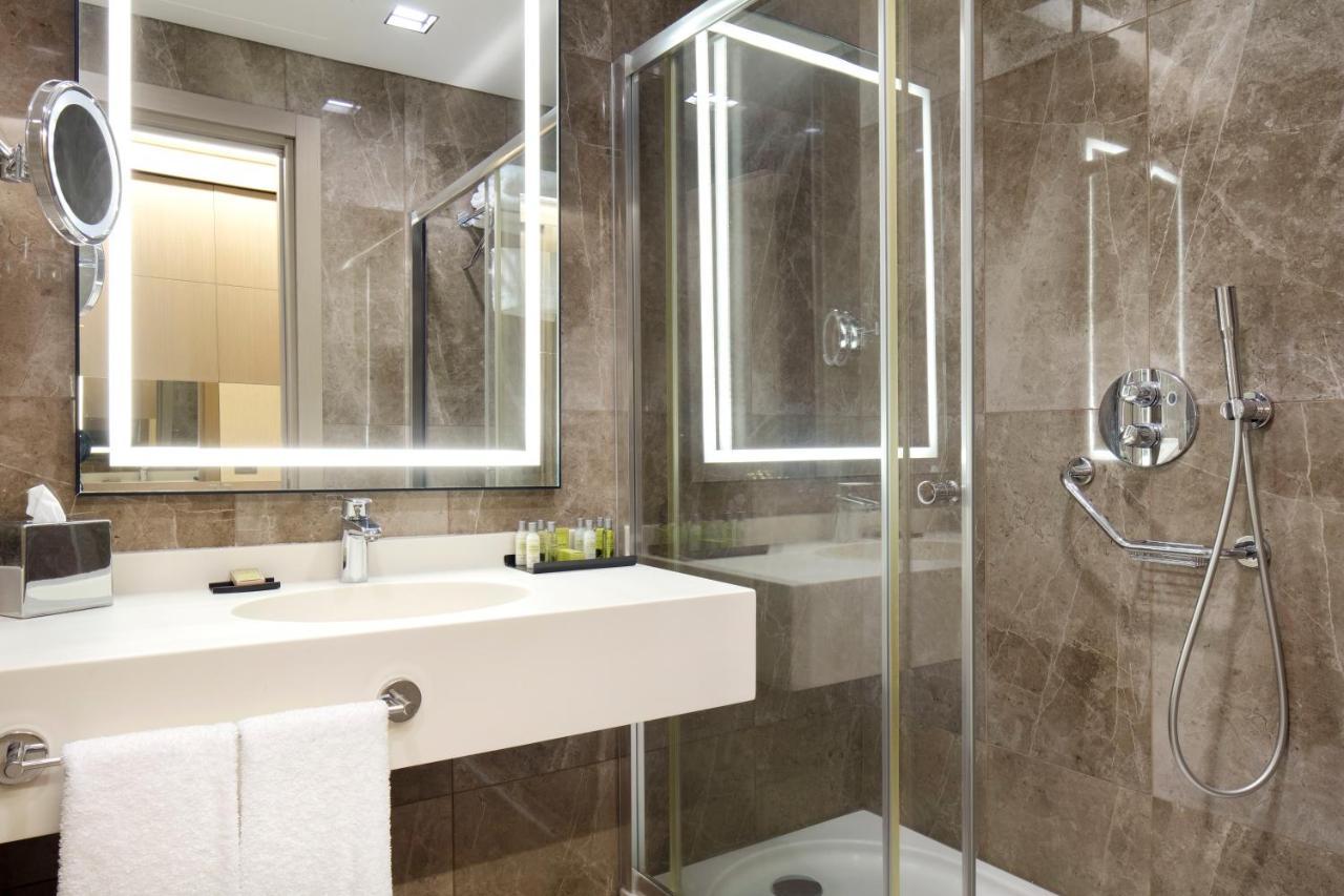 Doubletree By Hilton Istanbul Atasehir Hotel & Conference Centre Eksteriør bilde