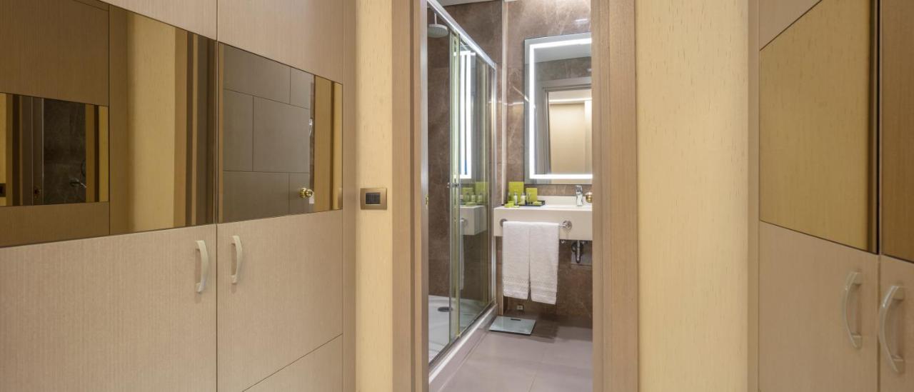 Doubletree By Hilton Istanbul Atasehir Hotel & Conference Centre Eksteriør bilde