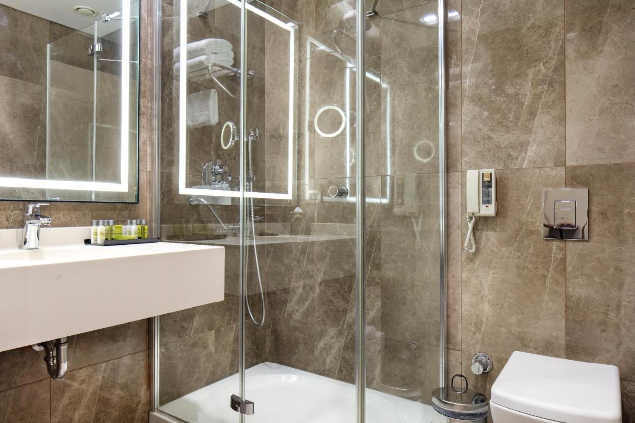 Doubletree By Hilton Istanbul Atasehir Hotel & Conference Centre Eksteriør bilde