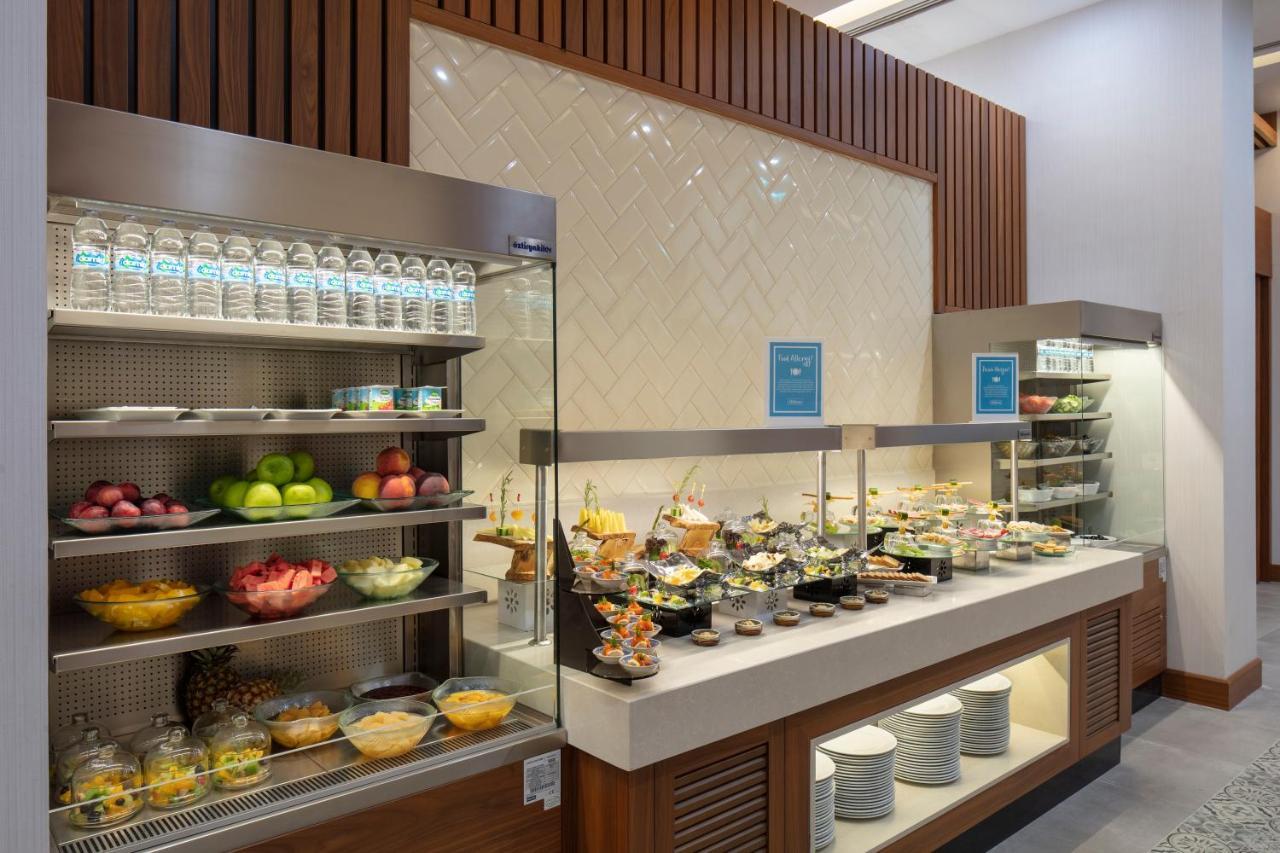 Doubletree By Hilton Istanbul Atasehir Hotel & Conference Centre Eksteriør bilde