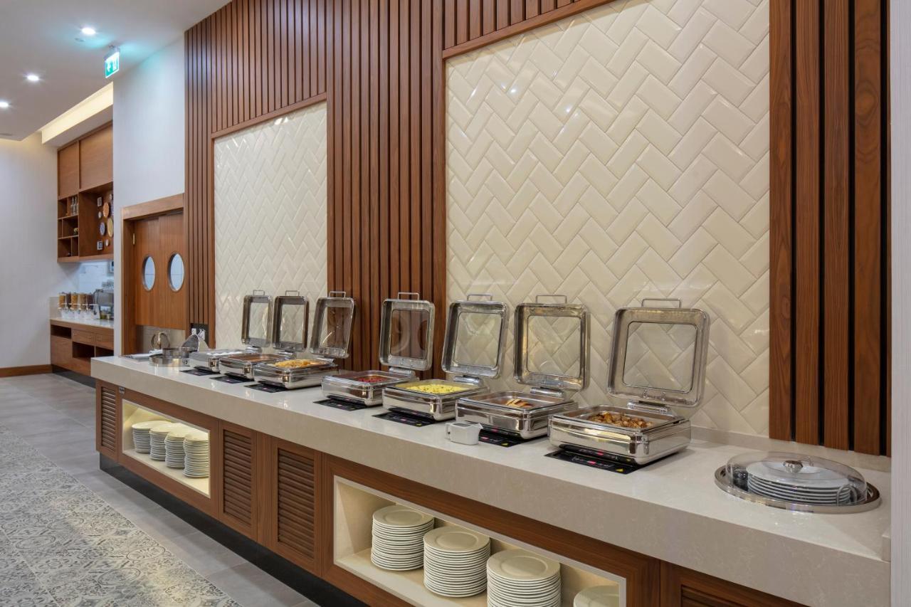 Doubletree By Hilton Istanbul Atasehir Hotel & Conference Centre Eksteriør bilde