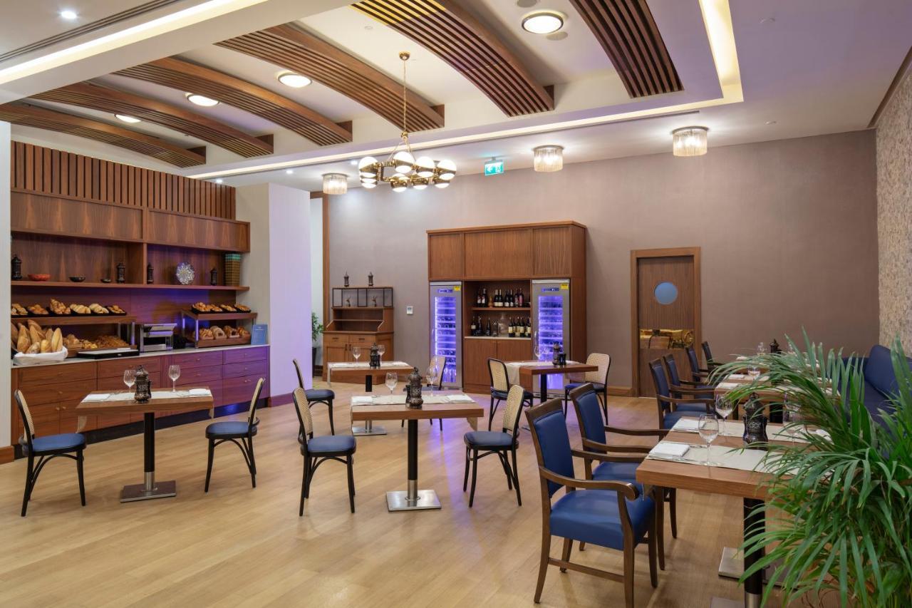 Doubletree By Hilton Istanbul Atasehir Hotel & Conference Centre Eksteriør bilde